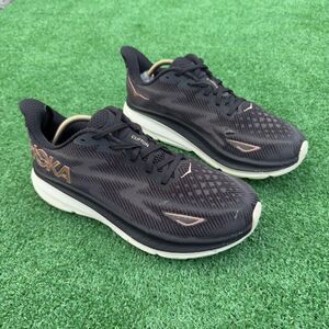 HOKA ONE ONE CLIFTON 9 WIDE - Women’s Running Shoes - SIZE 10D